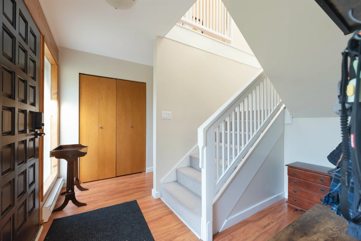 Family Room Photo of 7862 Eagle Drive, Halfmoon Bay, BC