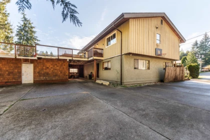 Hot Tub / Spa Photo of 7862 Eagle Drive, Halfmoon Bay, BC