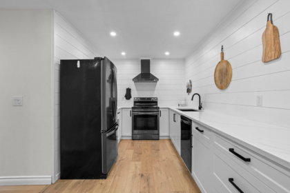 Walk-In Closet Photo of 31 Deerwood Place, Port Moody, BC