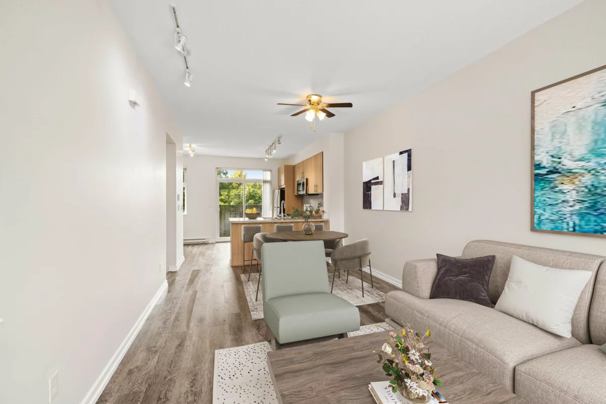 Kitchen Island Photo of 32 31098 Westridge Place, Abbotsford, BC