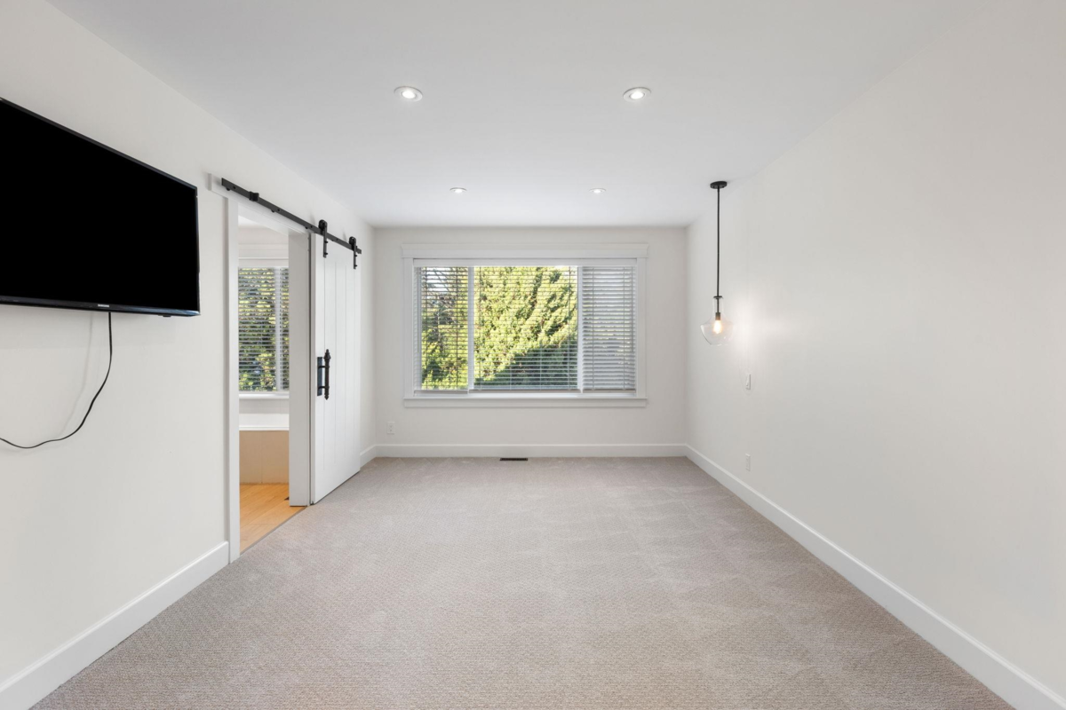 Breakfast Nook Photo of 3214 Mariner Way, Coquitlam, BC