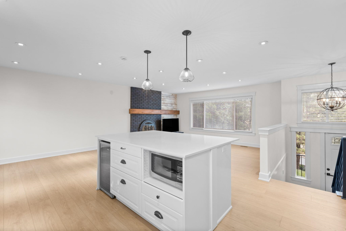 Dining Area Photo of 3214 Mariner Way, Coquitlam, BC