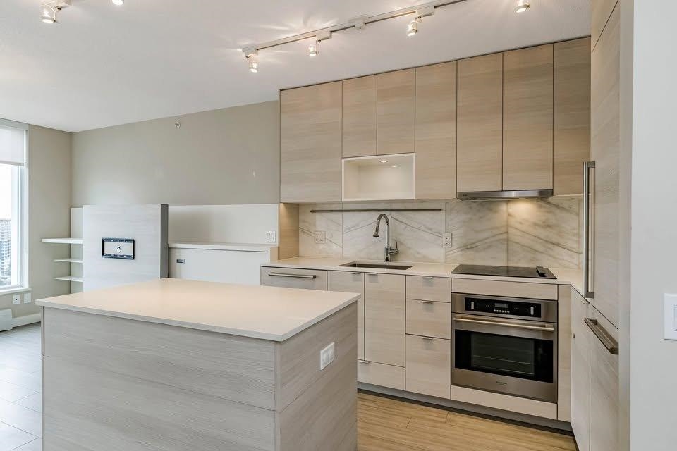 Dining Area Photo of 903 13398 104 Avenue, Surrey, BC