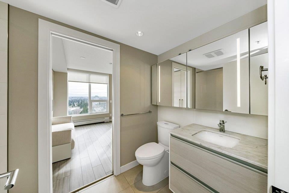Guest Bathroom Photo of 903 13398 104 Avenue, Surrey, BC