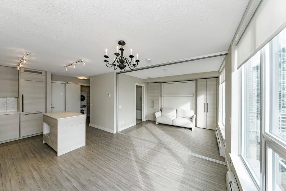 Primary Bathroom Photo of 903 13398 104 Avenue, Surrey, BC