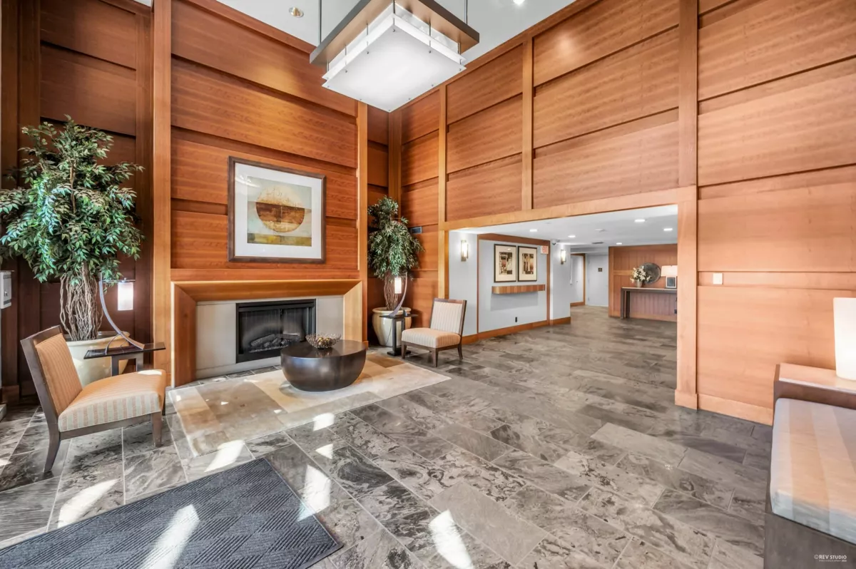 Hot Tub / Spa Photo of 401 3315 Cypress Place, West Vancouver, BC