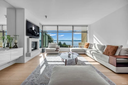 401 3315 Cypress Place, West Vancouver, BC, Cypress Park Estates — 3 bed apartment/condo for sale