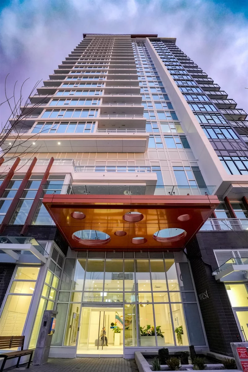 Garden / Landscaping Photo of 2404 505 Nelson Street, Coquitlam, BC