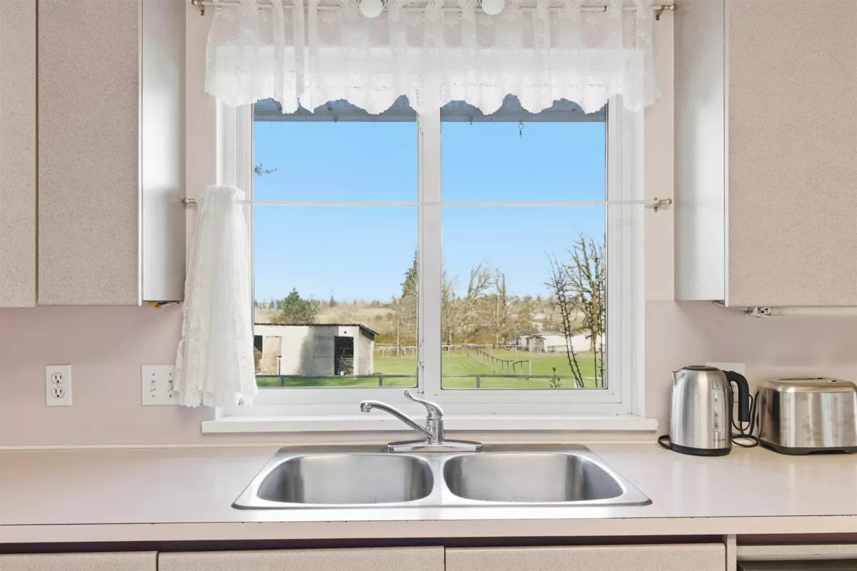 Walk-In Closet Photo of 1405 227 Street, Langley, BC