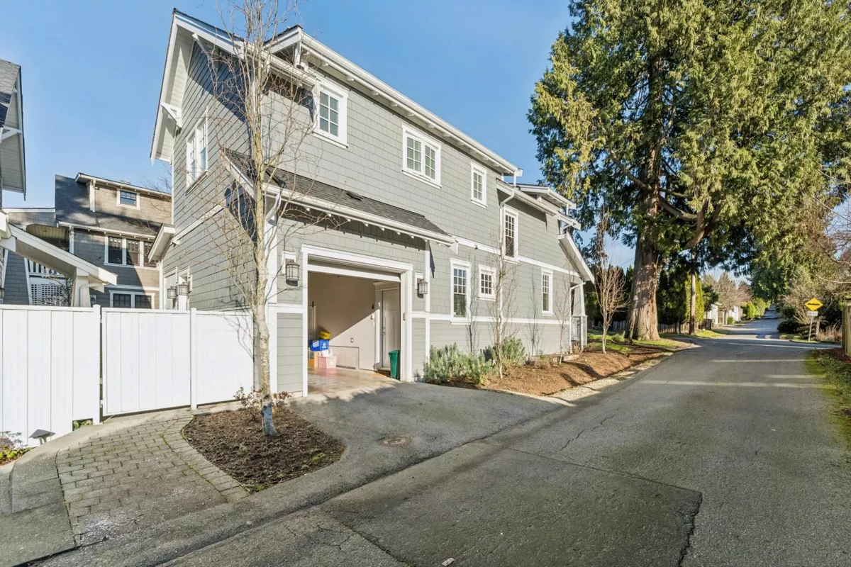 Backyard Photo of 1155 12th Street, West Vancouver, BC