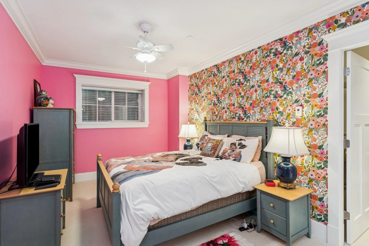 Garage Interior Photo of 1155 12th Street, West Vancouver, BC