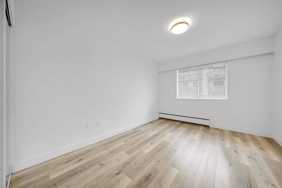 Bedroom 3 Photo of 302 170 E 3rd Street, North Vancouver, BC