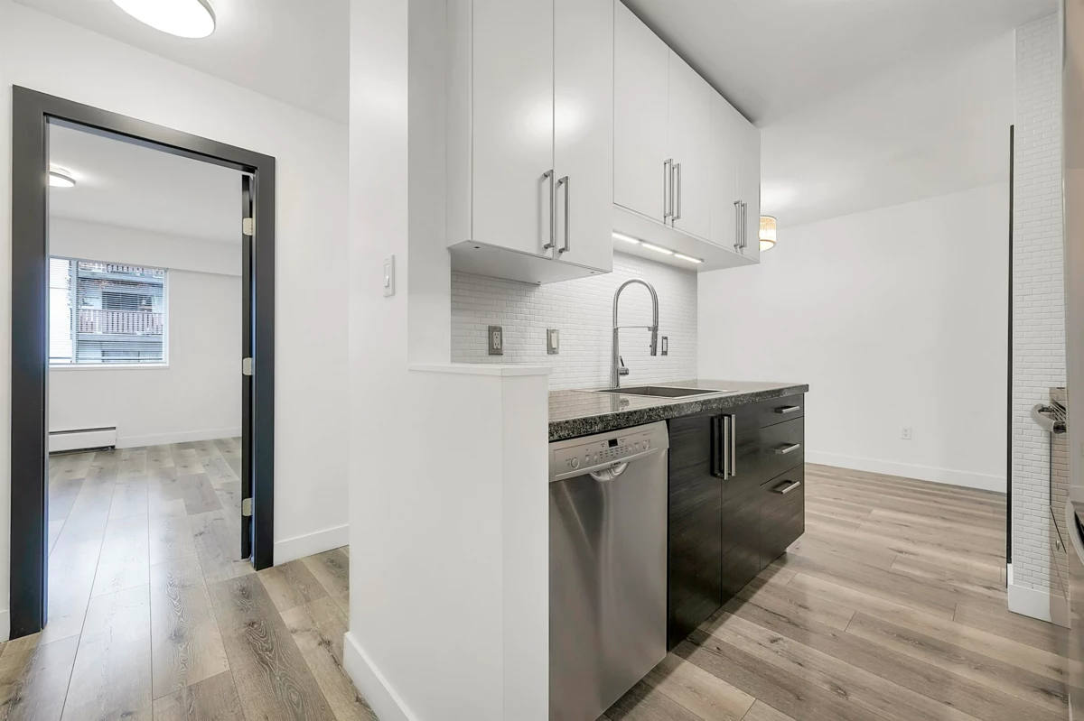 Dining Area Photo of 302 170 E 3rd Street, North Vancouver, BC