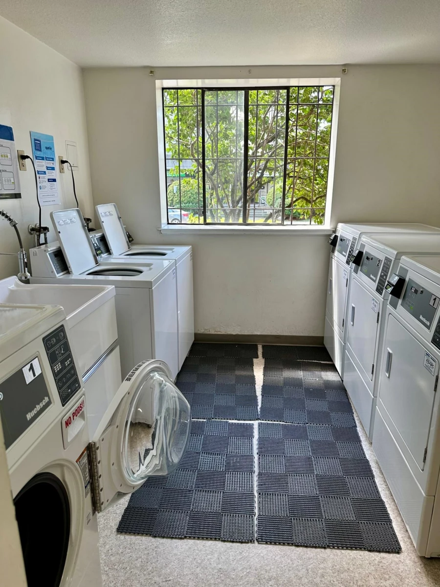Hallway Photo of 302 170 E 3rd Street, North Vancouver, BC