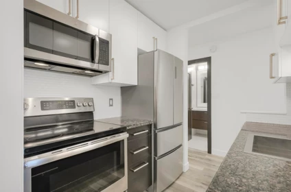 302 170 E 3rd Street, North Vancouver, BC, Lower Lonsdale — 2 bed apartment/condo for sale