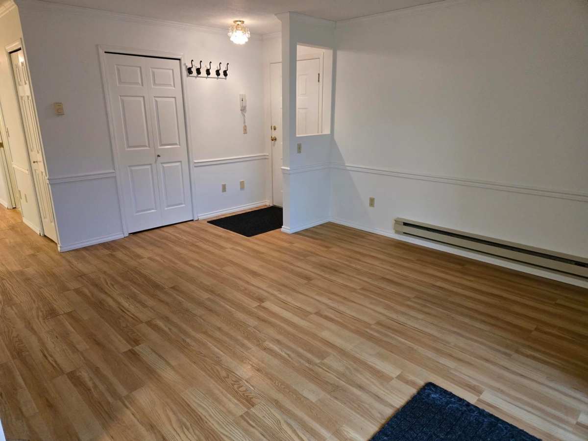 Kitchen Island Photo of 39 2938 Trafalgar Street, Abbotsford, BC