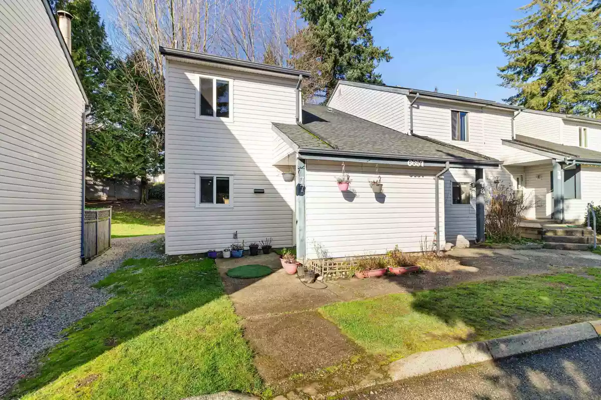 Staircase Photo of 77 6657 138 Street, Surrey, BC