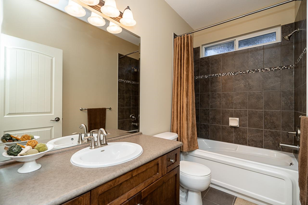 Backyard Photo of 2513 164 Street, Surrey, BC