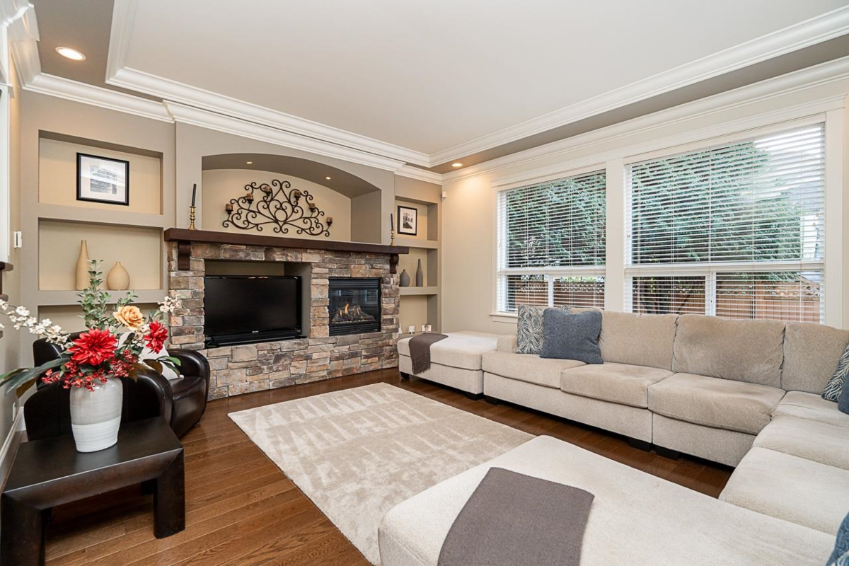 Kitchen Island Photo of 2513 164 Street, Surrey, BC