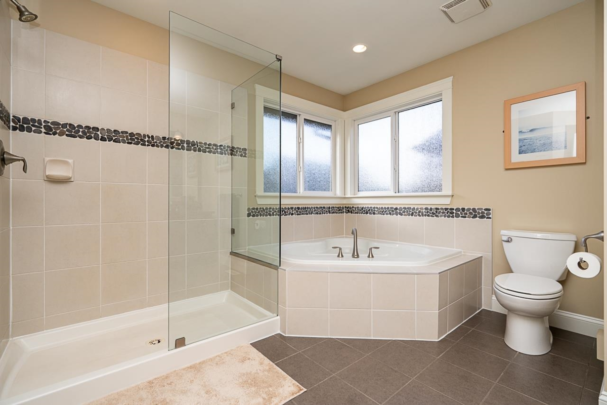 Staircase Photo of 2513 164 Street, Surrey, BC