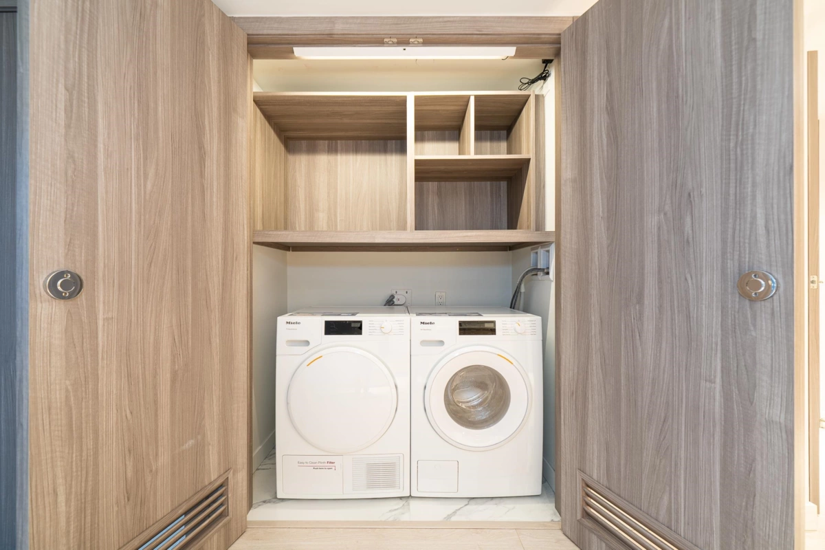 Guest Bathroom Photo of 582 8608 Hazelbridge Way, Richmond, BC