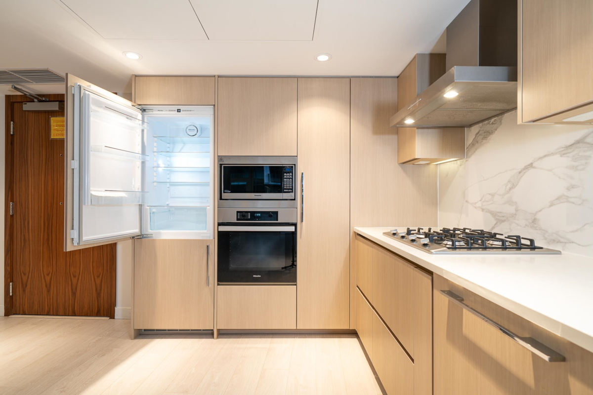 Walk-In Closet Photo of 582 8608 Hazelbridge Way, Richmond, BC