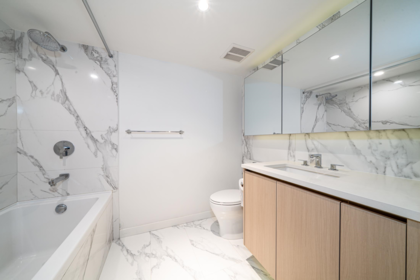 Hallway Photo of 582 8608 Hazelbridge Way, Richmond, BC