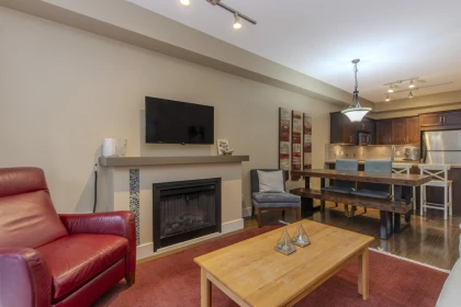 320 1336 Main Street, Squamish, BC, Squamish — Apartment/Condo for sale