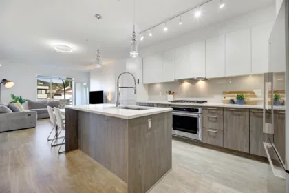 306 625 E 3rd Street, North Vancouver, BC, Lower Lonsdale — 2 bed apartment/condo for sale