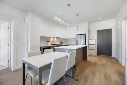 306 625 E 3rd Street, North Vancouver, BC, North Vancouver — Apartment/Condo for sale