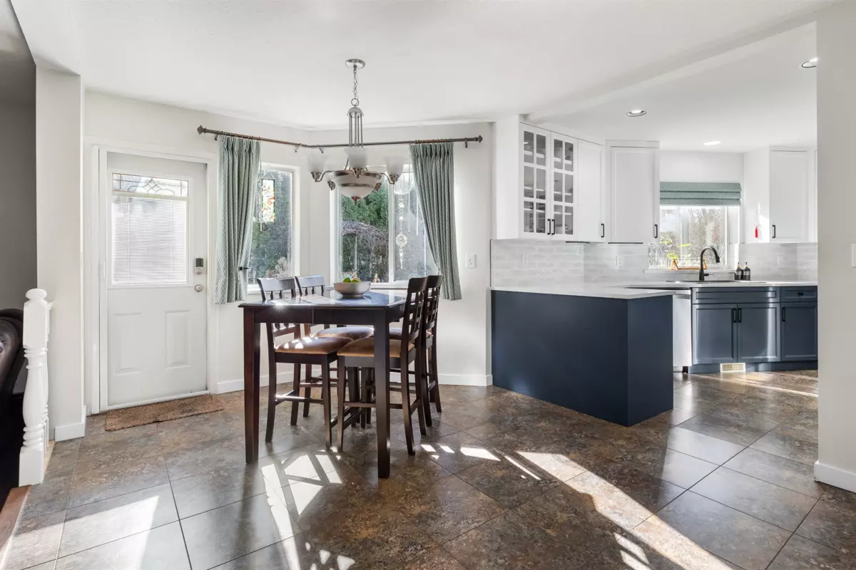 Entry Foyer Photo of 20326 92a Avenue Avenue, Langley, BC