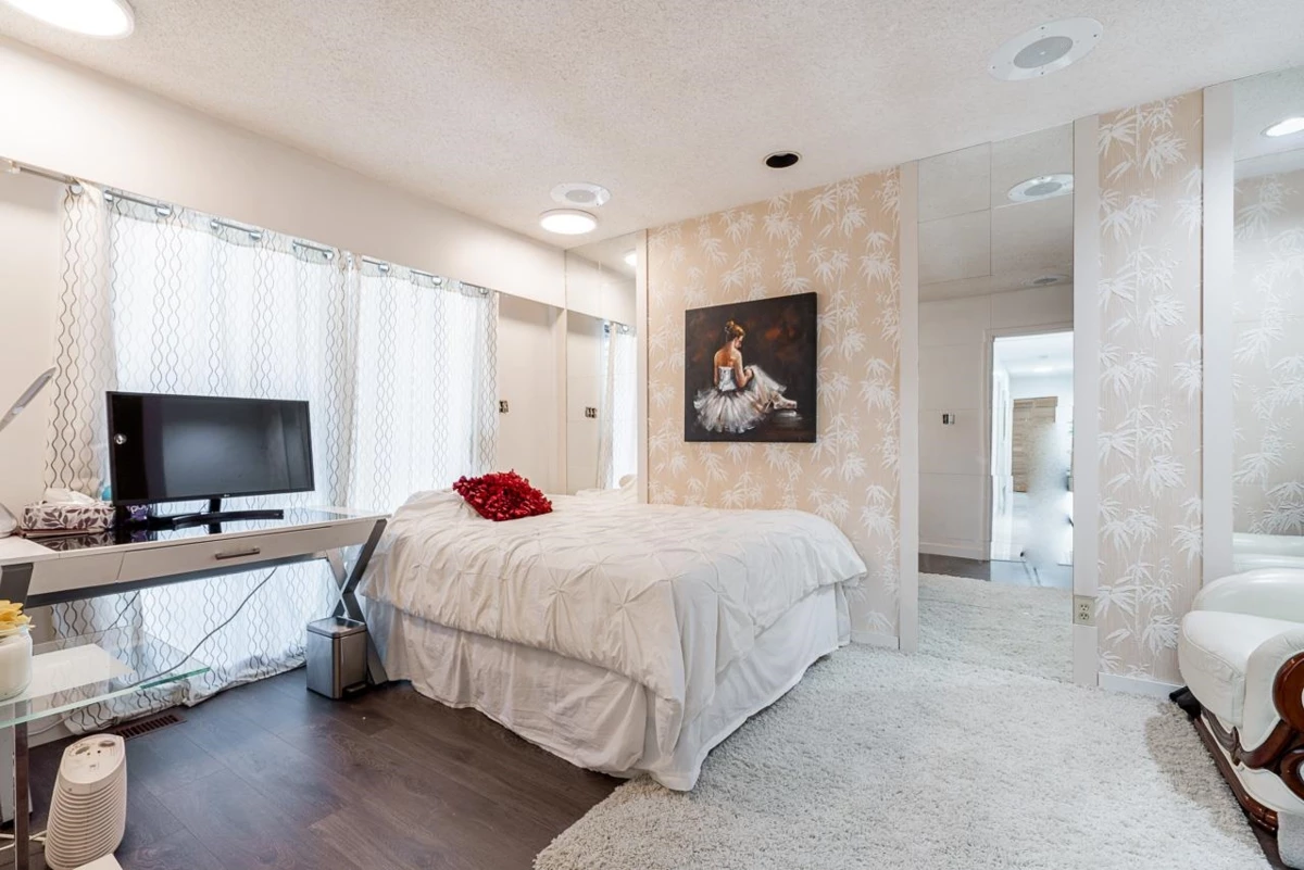 Office / Den Photo of 2940 Dresden Way, North Vancouver, BC