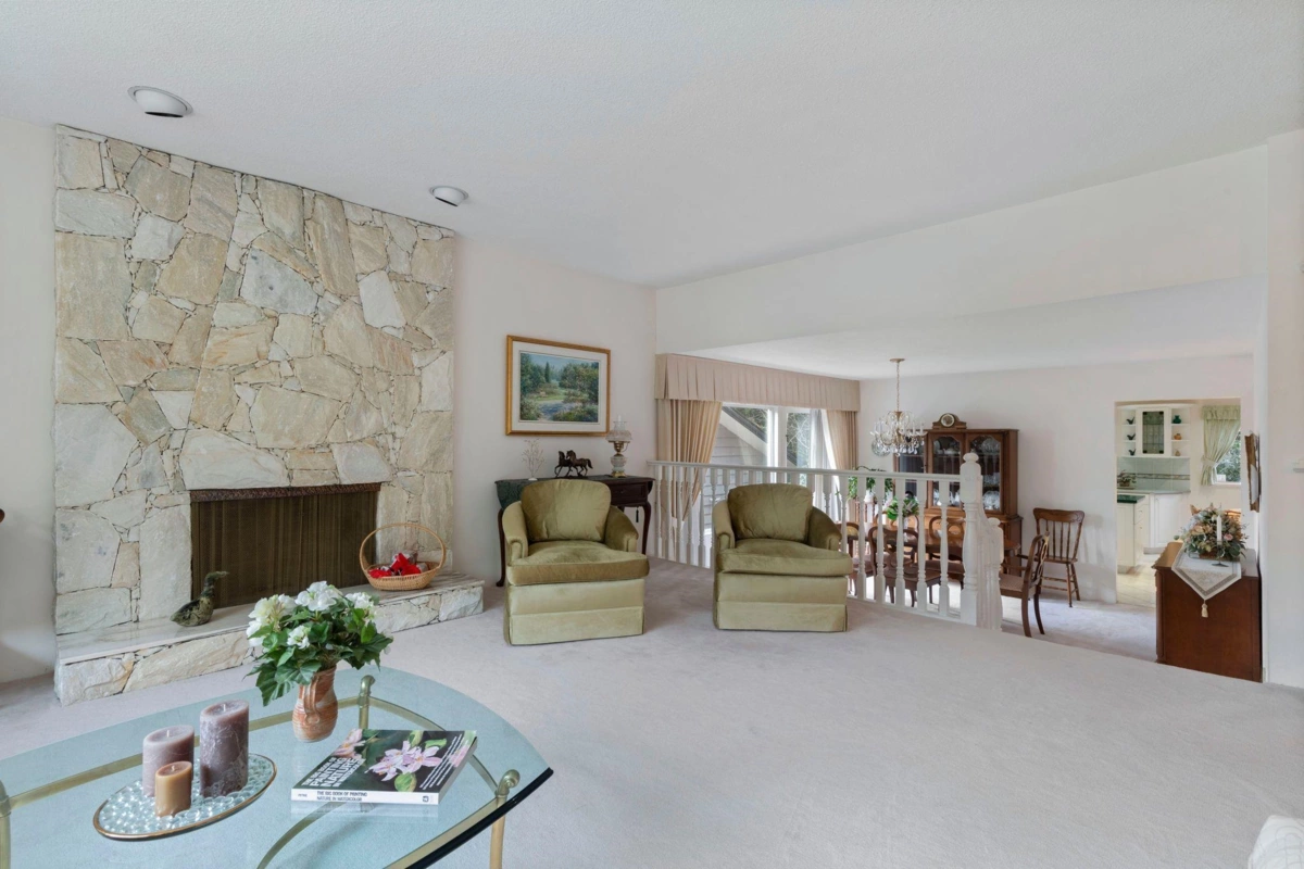 Family Room Photo of 5427 Cliffridge Avenue, North Vancouver, BC