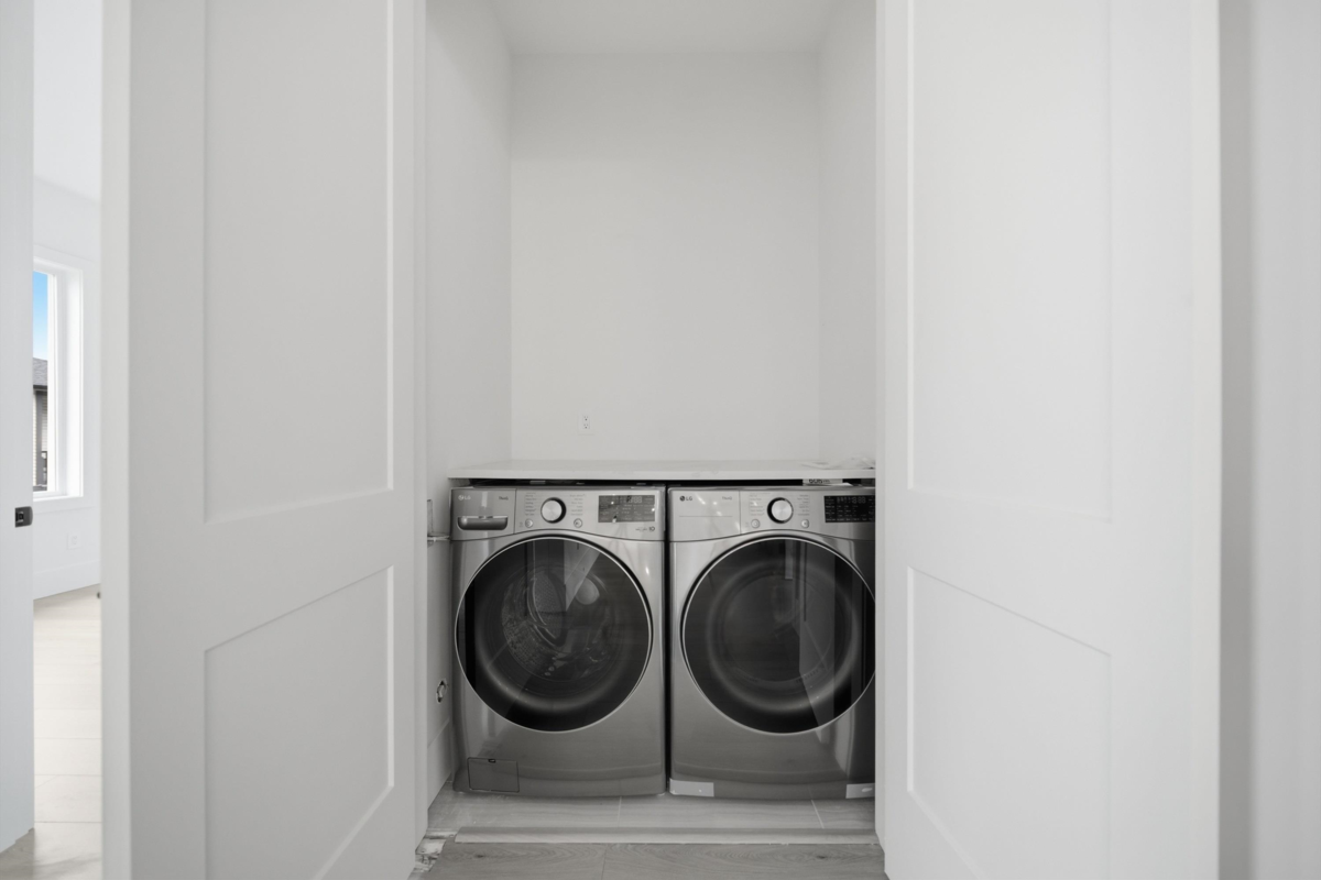 Walk-In Closet Photo of 32738 Carter Avenue, Mission, BC