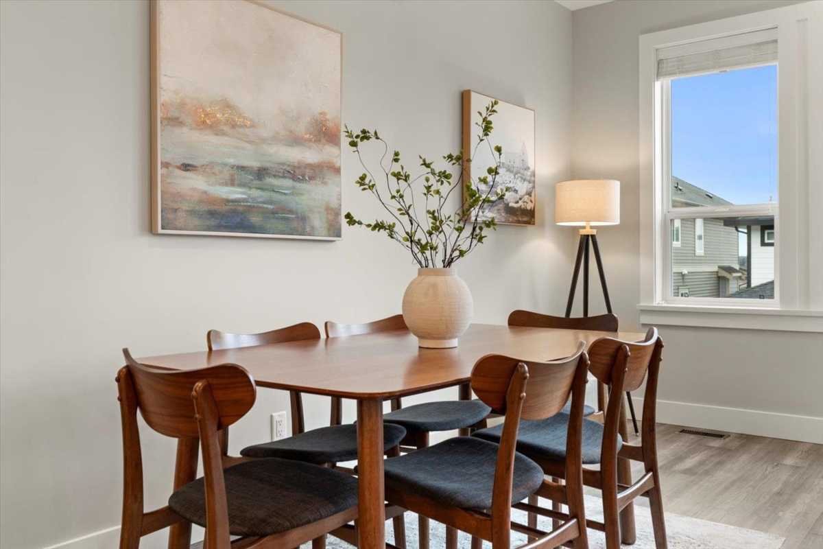 Basement Recreation Room Photo of 11 4295 Old Clayburn Road, Abbotsford, BC