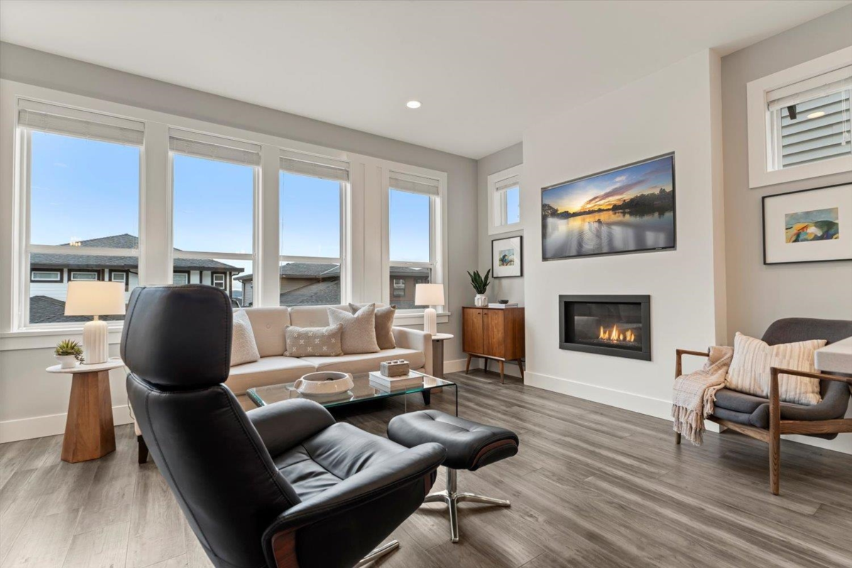 Bedroom 3 Photo of 11 4295 Old Clayburn Road, Abbotsford, BC