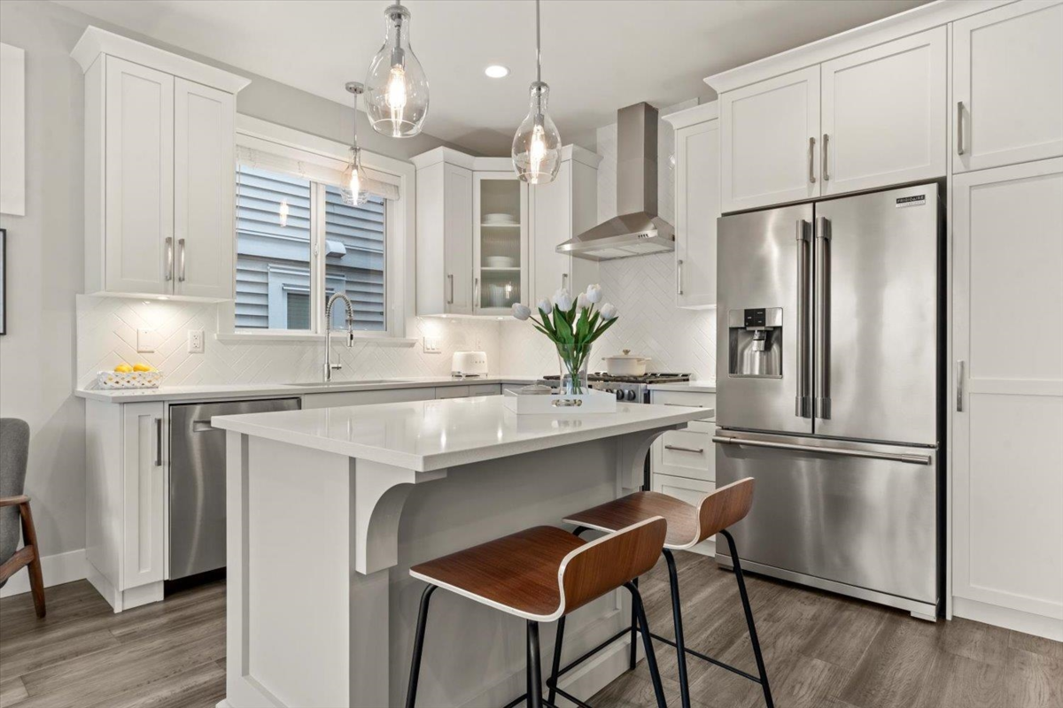 Walk-In Closet Photo of 11 4295 Old Clayburn Road, Abbotsford, BC