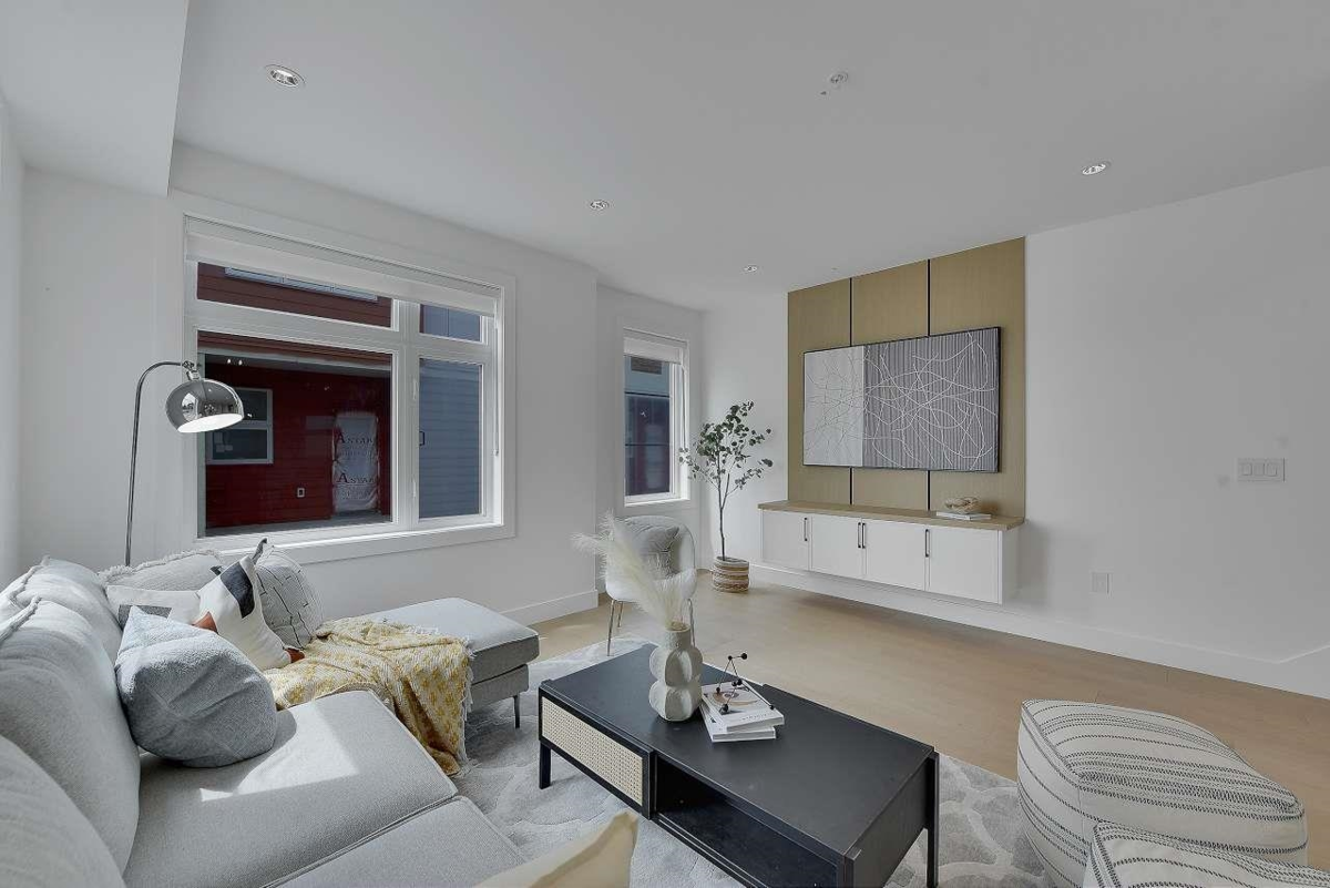 Walk-In Closet Photo of 17 7540 Briskham Street, Mission, BC