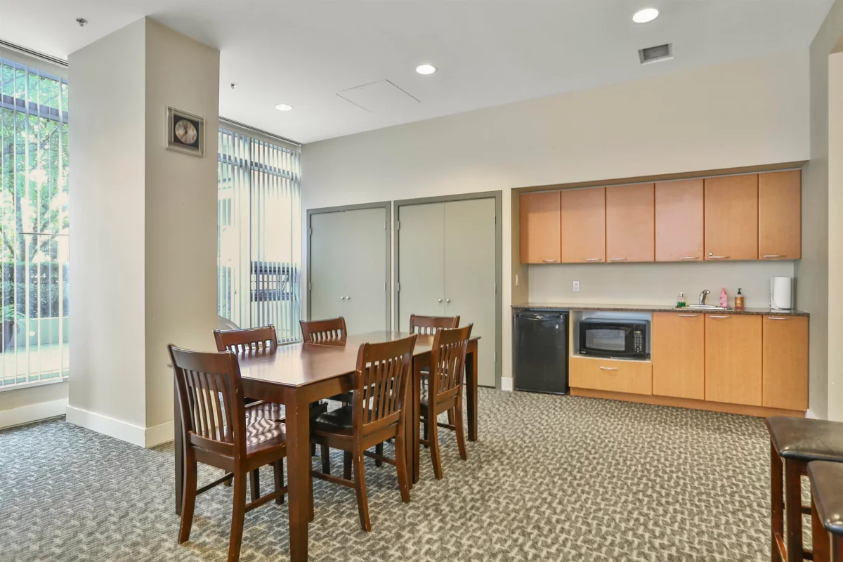 Entry Foyer Photo of 2001 7178 Collier Street, Burnaby, BC
