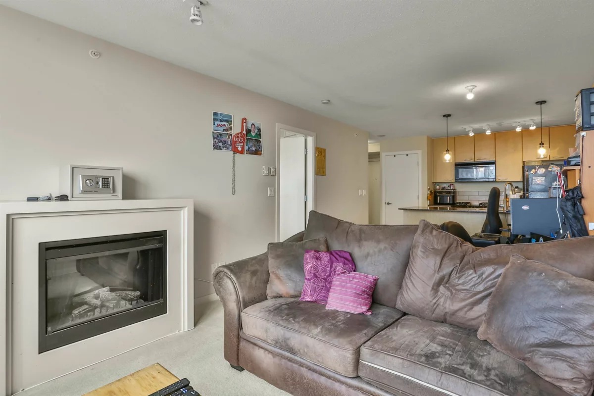 Primary Bedroom Photo of 2001 7178 Collier Street, Burnaby, BC