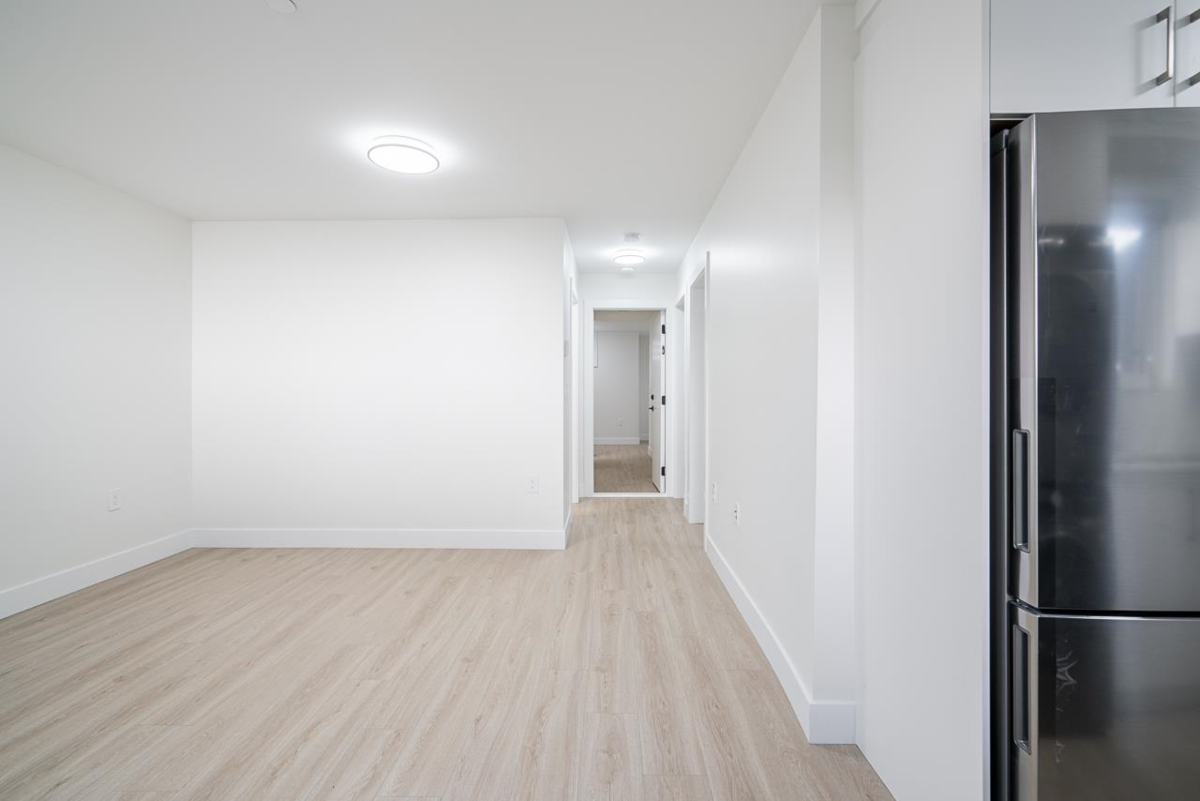 Entry Foyer Photo of 1941 Prairie Avenue, Port Coquitlam, BC