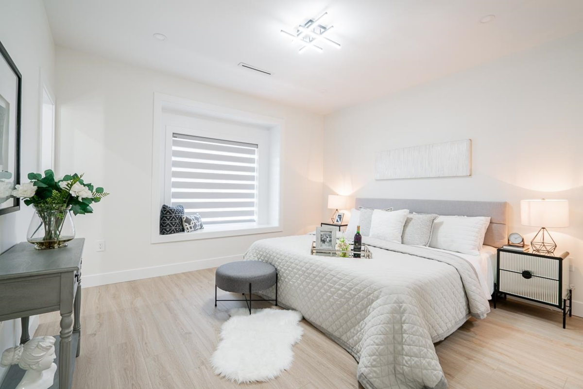 Guest Bathroom Photo of 1941 Prairie Avenue, Port Coquitlam, BC