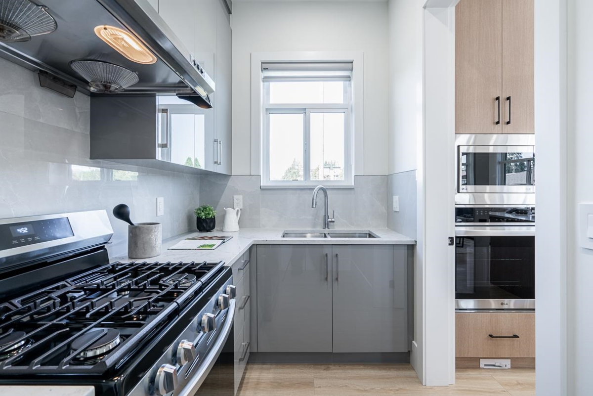 Kitchen Photo of 1941 Prairie Avenue, Port Coquitlam, BC