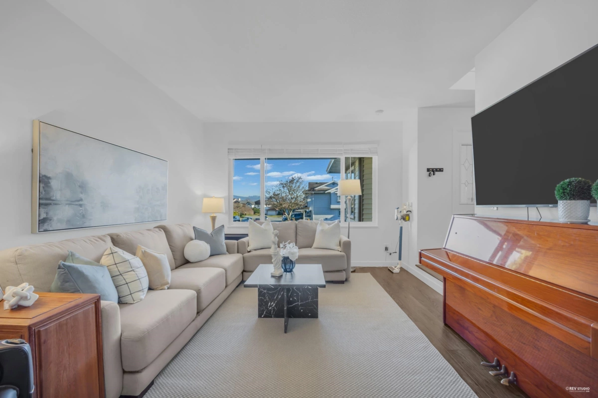 Dining Area Photo of 642 Lost Lake Drive, Coquitlam, BC