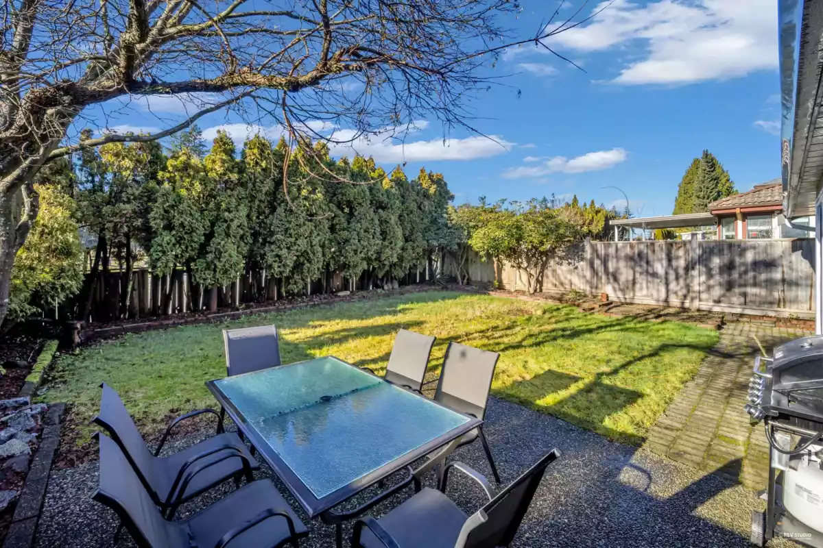 Entry Foyer Photo of 642 Lost Lake Drive, Coquitlam, BC