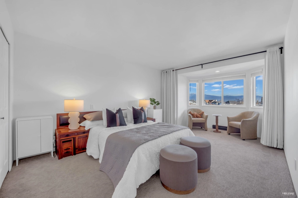 Guest Bathroom Photo of 642 Lost Lake Drive, Coquitlam, BC