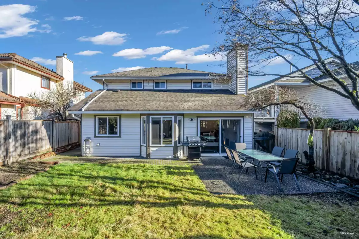 Hallway Photo of 642 Lost Lake Drive, Coquitlam, BC