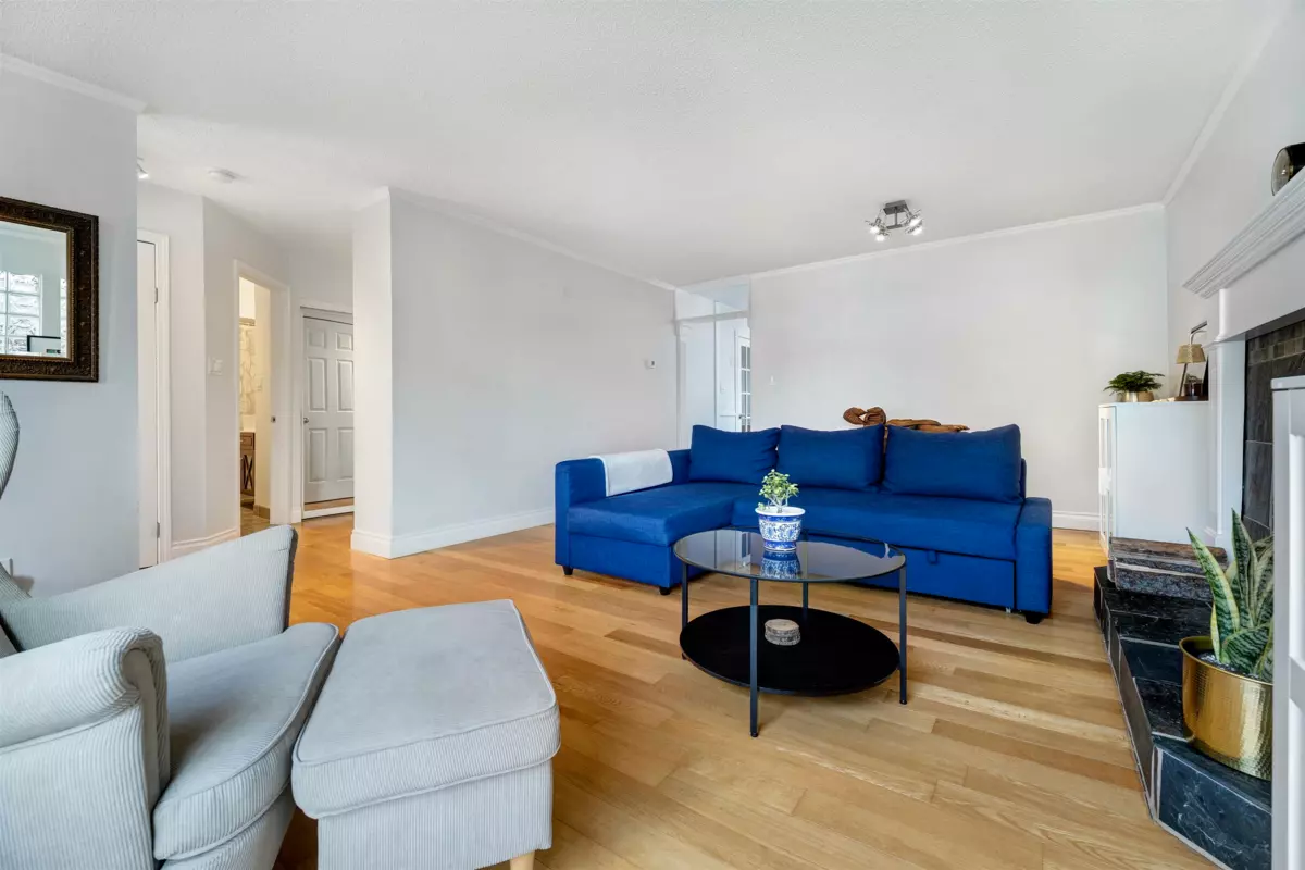 Family Room Photo of 828 Nicolum Court, North Vancouver, BC