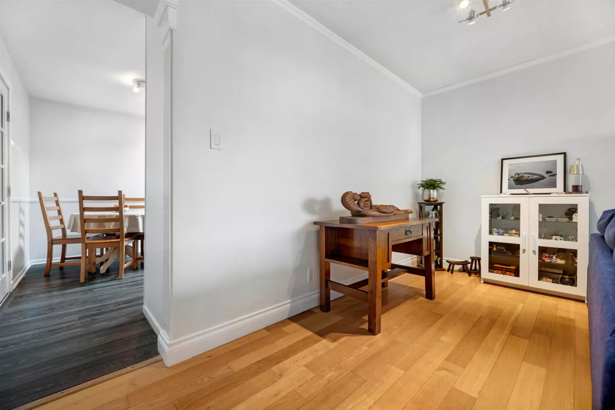 Kitchen Photo of 828 Nicolum Court, North Vancouver, BC