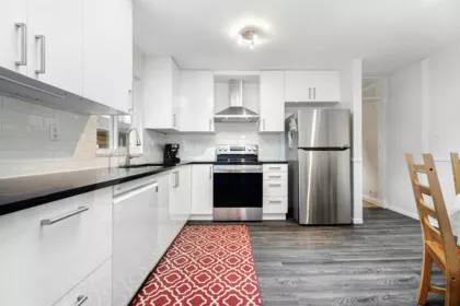 Kitchen Island Photo of 828 Nicolum Court, North Vancouver, BC